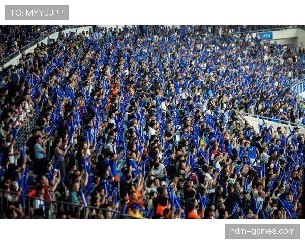 莫斯科球场战鼓擂响，国际赛事点燃球迷激情