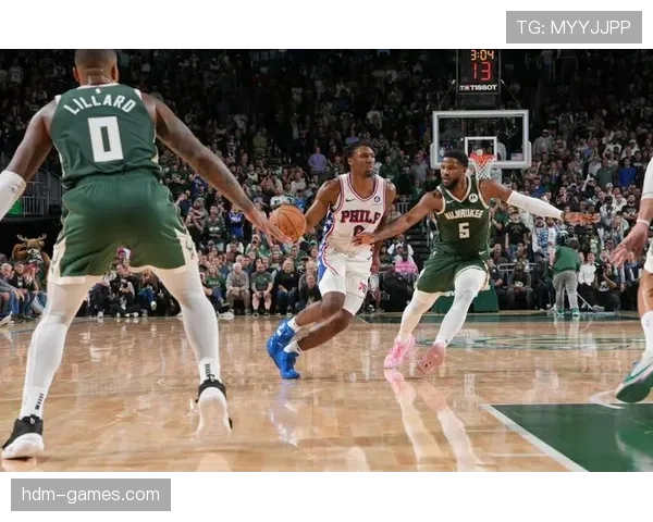 利拉德休赛期天天凌晨四点发训练视频，邻居报警说扰民